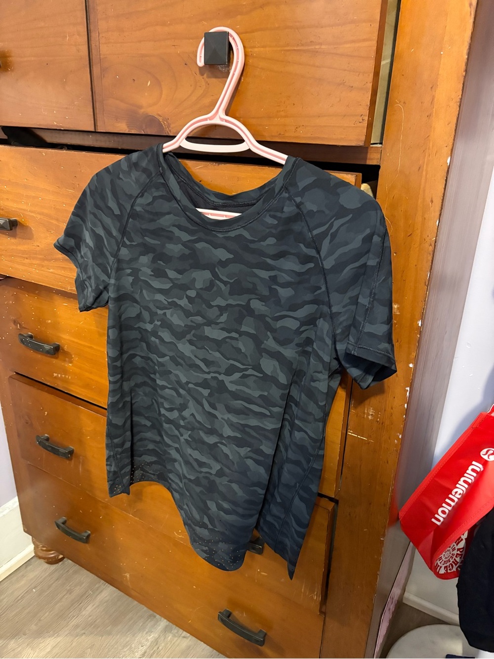 lululemon athletica Black and Dark Gray Camo Short Sleeve Tee